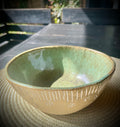 Plato Bowl Gres Turquesa con Flores Talladas